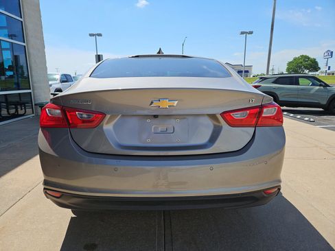 Used 2025 Chevrolet Malibu LT FWD image 18