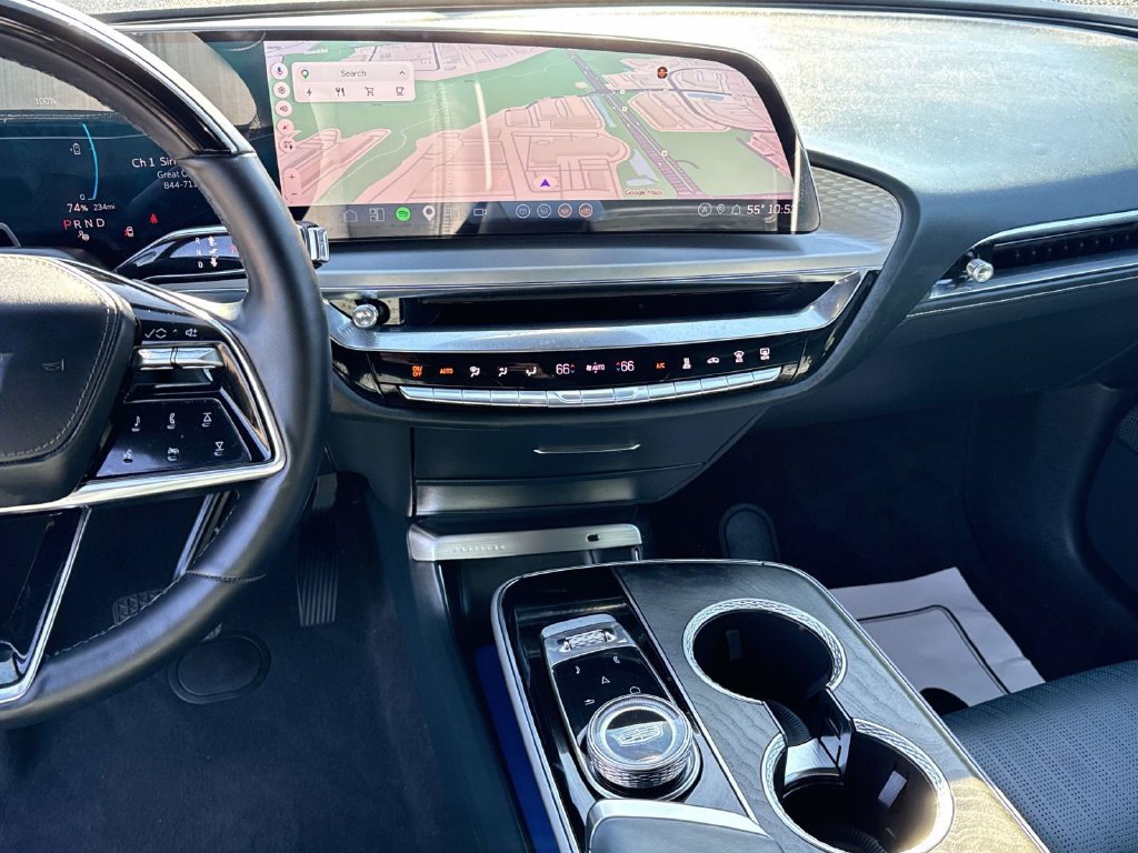 Used 2024 Cadillac Lyriq Luxury w/ Nappa Leather Package AWD/4WD image 9