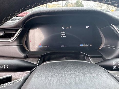 Used 2023 Jeep Grand Cherokee Limited image 30