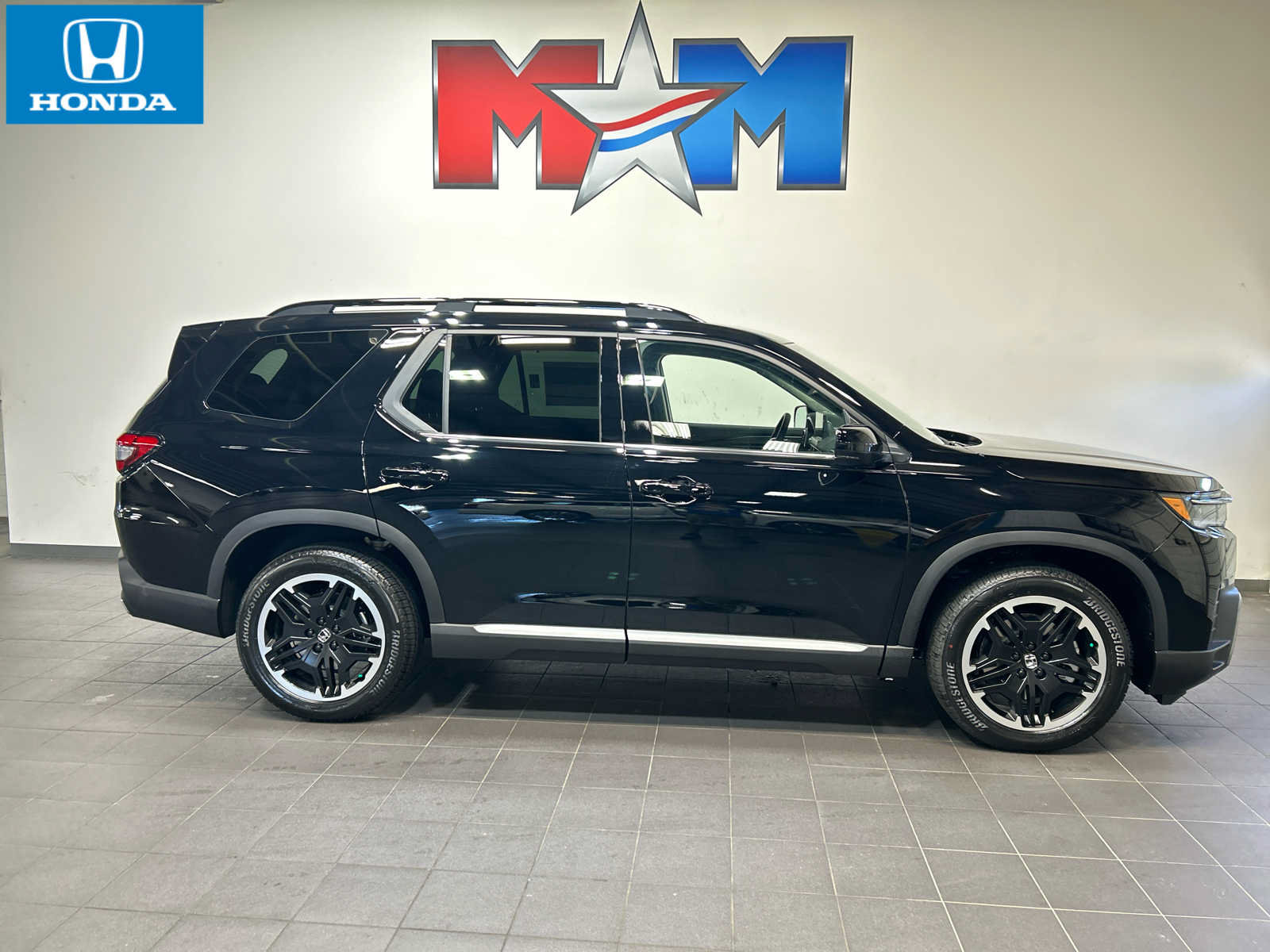 New 2026 Honda Pilot Touring image 1