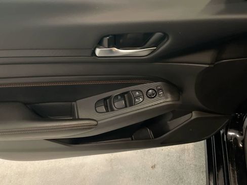 Used 2022 Nissan Altima 2.5 SR w/ Midnight Edition Package image 13