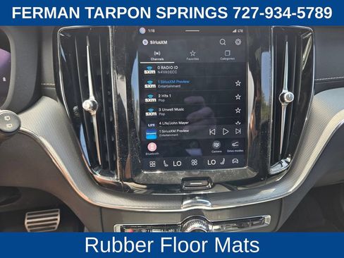 Used 2022 Volvo XC60 B5 R-Design w/ Advanced Package FWD image 26