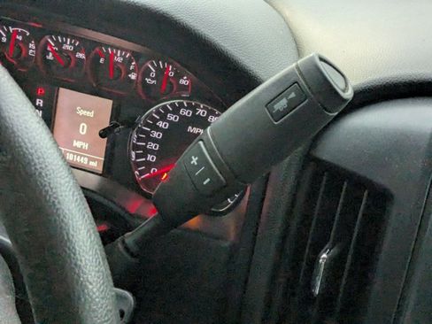 Used 2018 Chevrolet Silverado 1500 W/T w/ Trailering Package image 6