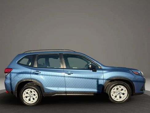 Used 2022 Subaru Forester AWD/4WD image 4