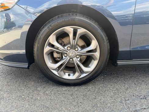 Used 2023 Honda Accord EX image 32