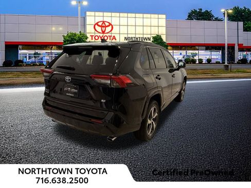 Used 2021 Toyota RAV4 SE w/ Weather & Moonroof Package AWD/4WD image 27