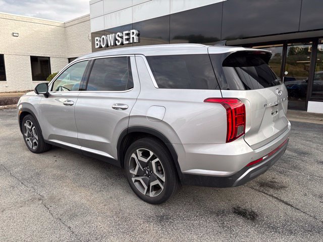 Used 2024 Hyundai Palisade SEL w/ Premium Package AWD/4WD image 3