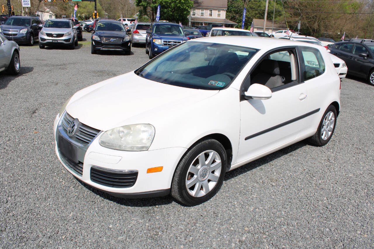 Used 2008 Volkswagen Rabbit S FWD image 2