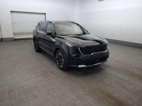 Used 2024 Kia Sorento S FWD image 13