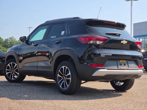 New 2026 Chevrolet TrailBlazer LT AWD/4WD image 13