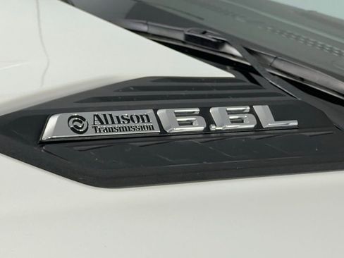 Used 2024 Chevrolet Silverado 3500 LT image 12