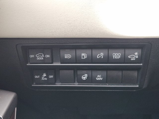 Used 2023 Toyota Sequoia Capstone AWD/4WD image 20