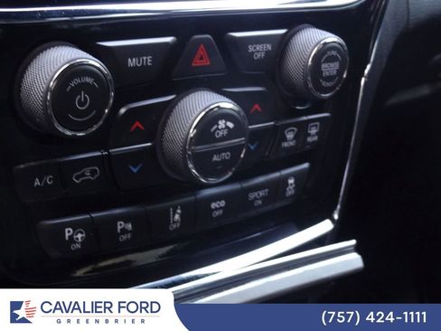 Used 2019 Jeep Grand Cherokee Trailhawk AWD/4WD image 11