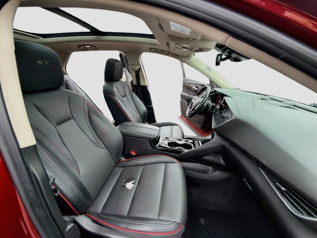 Used 2023 Buick Envision Essence w/ Sport Touring Package FWD image 30