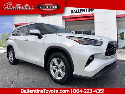 Used 2022 Toyota Highlander LE