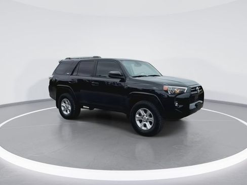 Used 2022 Toyota 4Runner SR5 AWD/4WD image 2