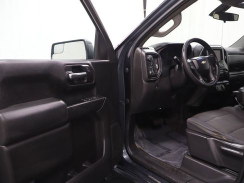 Used 2020 Chevrolet Silverado 1500 Custom w/ Custom Value Package AWD/4WD image 11