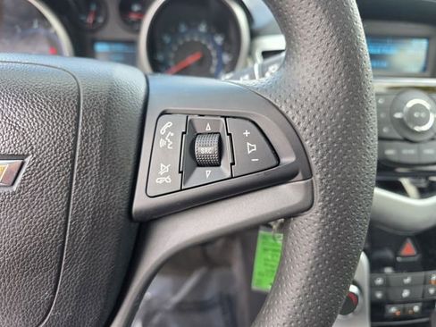 Used 2014 Chevrolet Cruze LS image 25