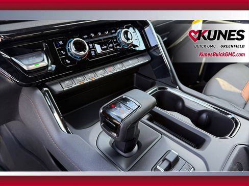 New 2026 GMC Sierra 1500 AT4 w/ AT4 Premium Package AWD/4WD image 22
