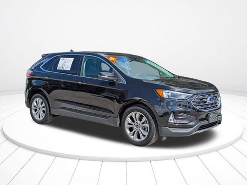 Used 2024 Ford Edge Titanium AWD/4WD image 2