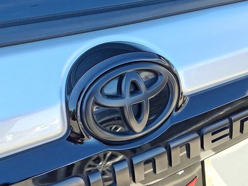 Used 2021 Toyota 4Runner Venture AWD/4WD image 26