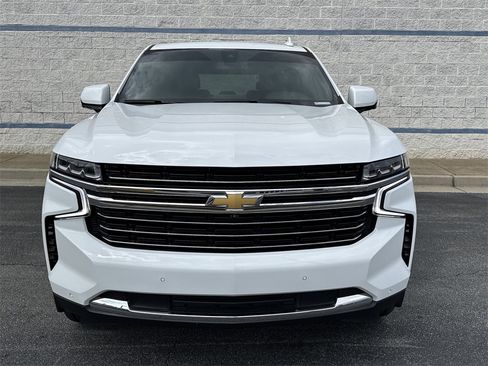 Used 2021 Chevrolet Tahoe LT w/ LT Signature Package image 2