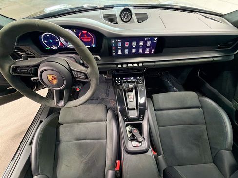 Certified 2025 Porsche 911 Carrera 4 GTS AWD/4WD image 15