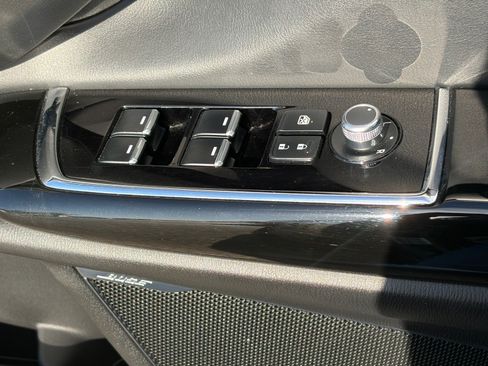 Used 2021 MAZDA CX-9 Touring w/ Touring Premium Package FWD image 18