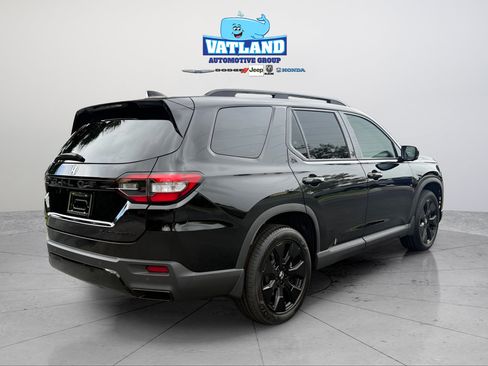 New 2026 Honda Pilot Black Edition image 5
