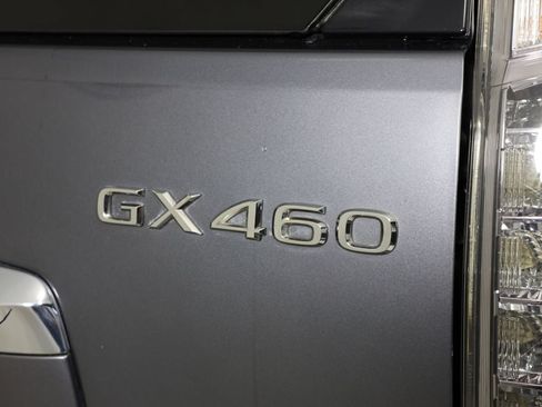 Used 2018 Lexus GX 460 w/ Navigation Package AWD/4WD image 17