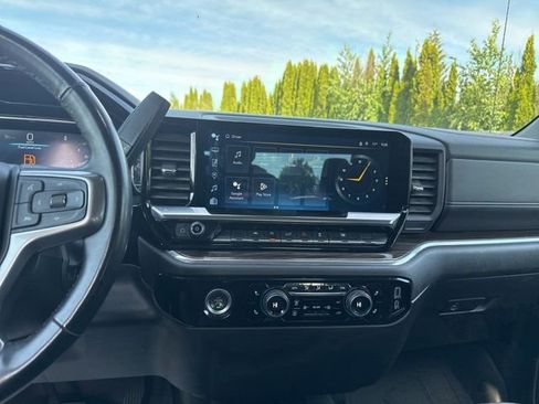 Used 2023 Chevrolet Silverado 1500 LT w/ Protection Package AWD/4WD image 22