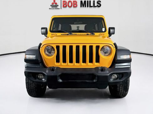 Used 2018 Jeep Wrangler Unlimited Sport S AWD/4WD image 2