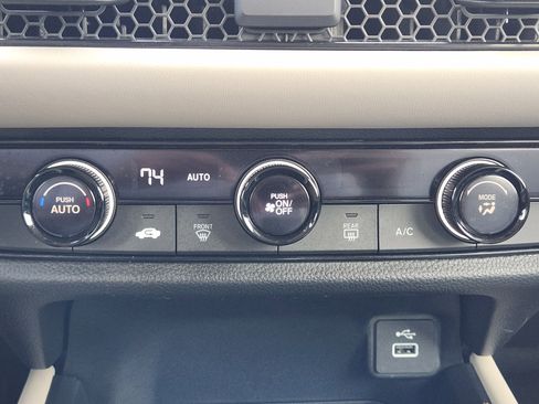 Used 2023 Honda HR-V LX image 19