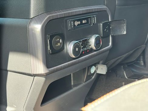 Used 2023 Ford Expedition Max Platinum RWD image 28
