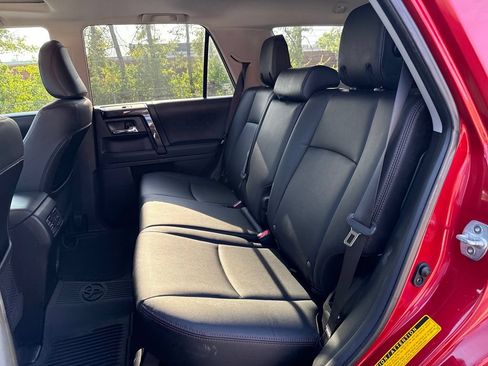 Used 2020 Toyota 4Runner Venture w/ Moonroof Package AWD/4WD image 26