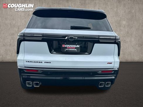 New 2026 Chevrolet Traverse RS w/ LPO, Floor Liner Package AWD/4WD image 7
