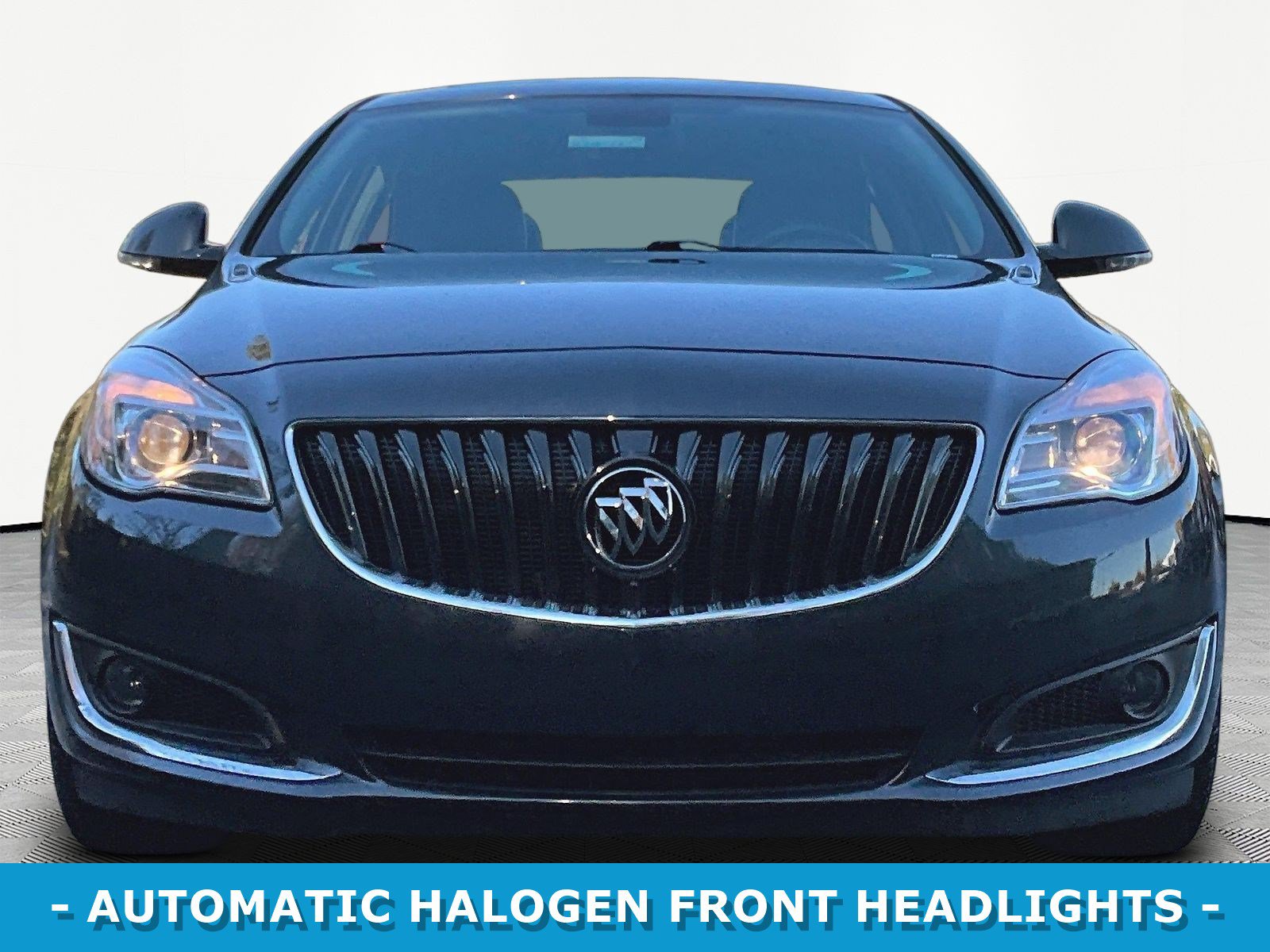 Used 2017 Buick Regal Sport Touring FWD image 2