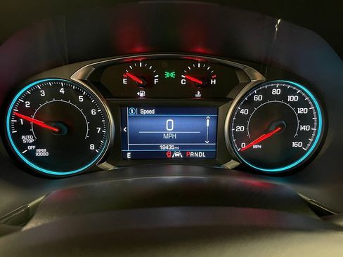 Used 2024 Chevrolet Equinox RS w/ LPO, Floor Liner Package image 6