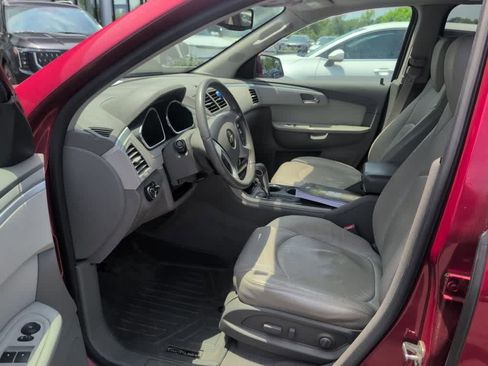 Used 2012 Chevrolet Traverse LT FWD image 8