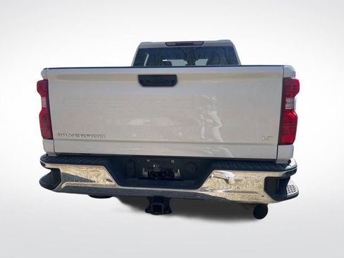 Used 2025 Chevrolet Silverado 2500 LT w/ Convenience Package AWD/4WD image 8