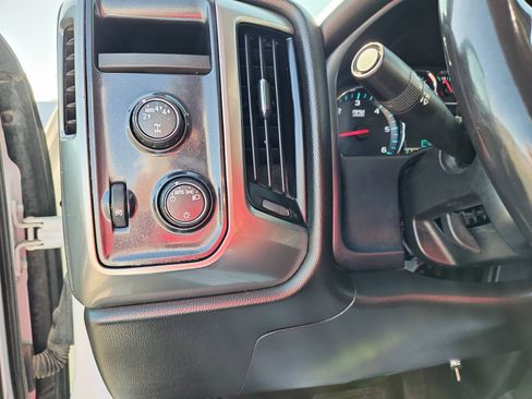 Used 2018 Chevrolet Silverado 1500 LT w/ Trailering Package AWD/4WD image 23