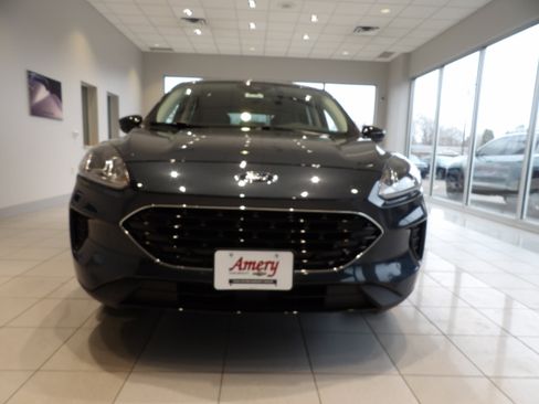 Used 2022 Ford Escape SE w/ SE Sport Appearance Package AWD/4WD image 2