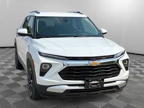 Used 2025 Chevrolet TrailBlazer LT w/ Convenience Package FWD image 7