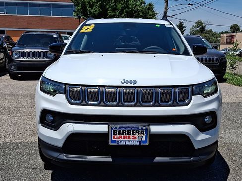 Used 2022 Jeep Compass Latitude AWD/4WD image 2