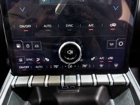 Used 2025 GMC Terrain Elevation w/ Elevation Premium Package image 22