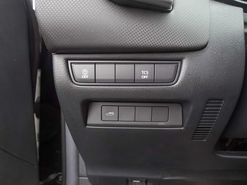 Used 2025 MAZDA CX-50 AWD 2.5 S w/ Premium Package image 17