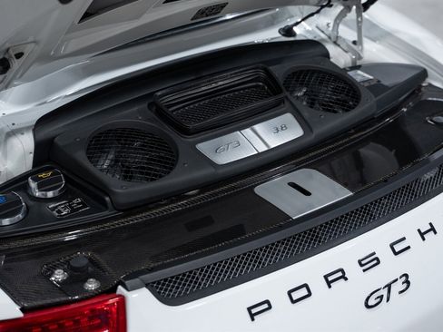 Used 2015 Porsche 911 GT3 RWD image 39