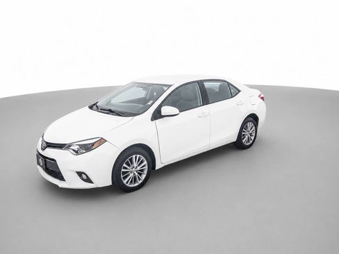 Used 2015 Toyota Corolla LE FWD image 9