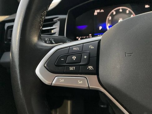 Used 2025 Volkswagen Jetta SE FWD image 14