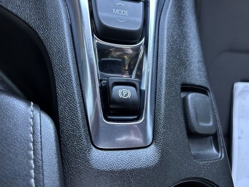 Used 2022 Chevrolet Camaro LT image 32